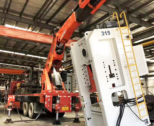 青川附近随车吊出租，轻松解决运输难题