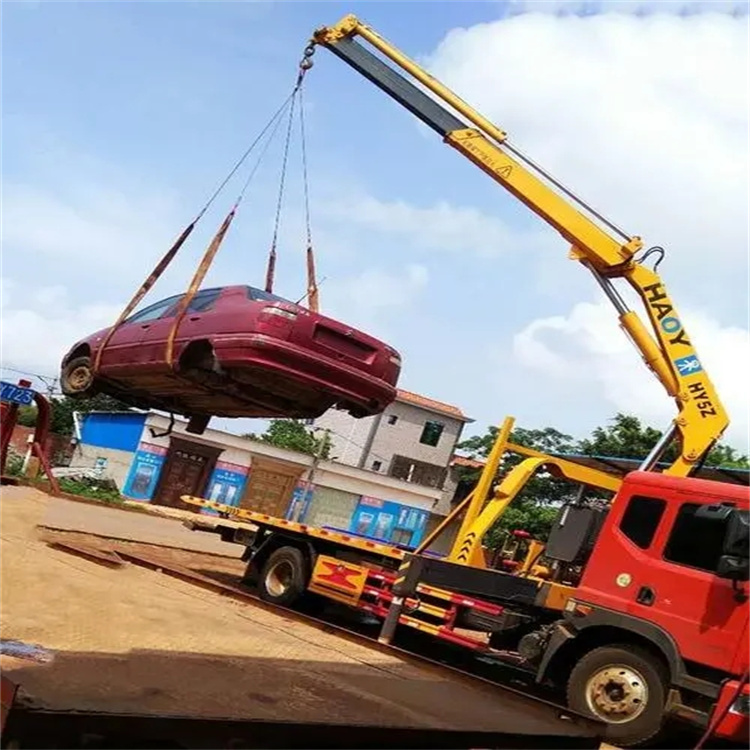 青川吊车吊汽车的正确方法